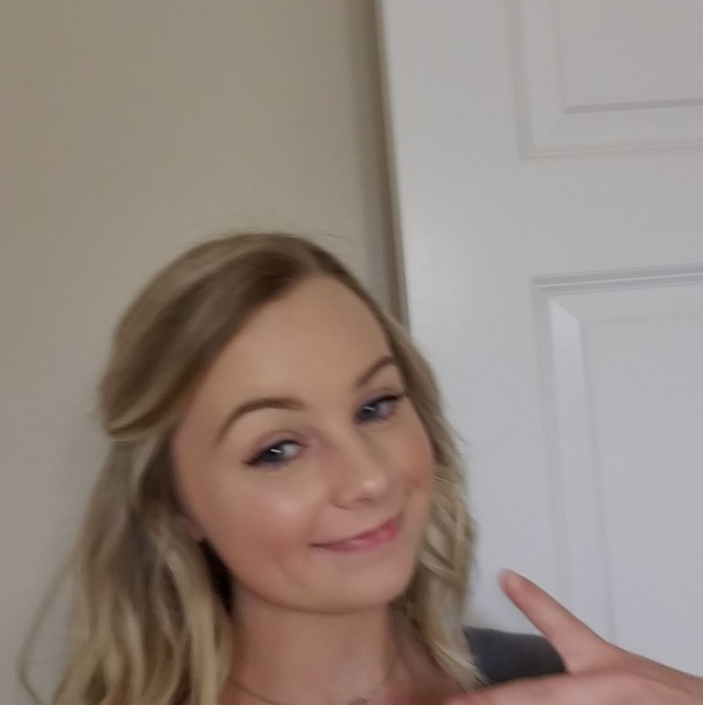 Meet your Posher, Stacie